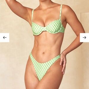 Monday swimwear capri top